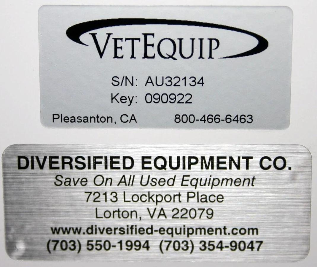 Used VETEQUIP ANESTHESIA SYSTEM, MODEL COMPAC 5 WITH ISOFLURANE VAPORIZER