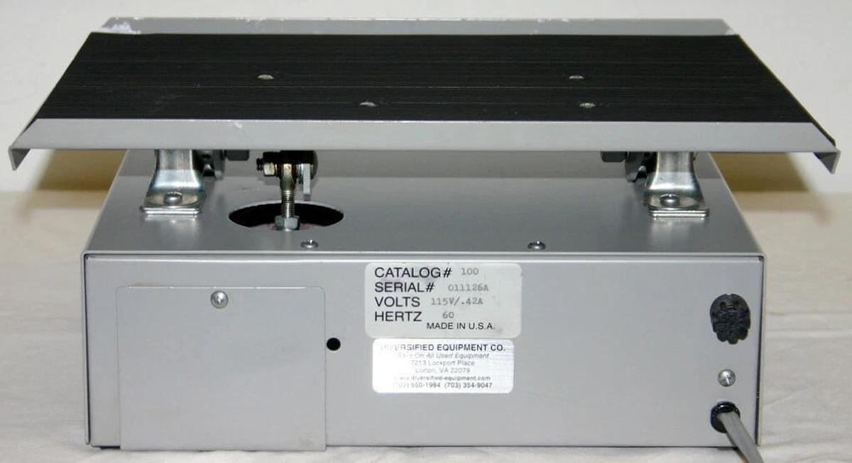 Used VWR VARIABLE SPEED ROCKING PLATFORM, MODEL 100