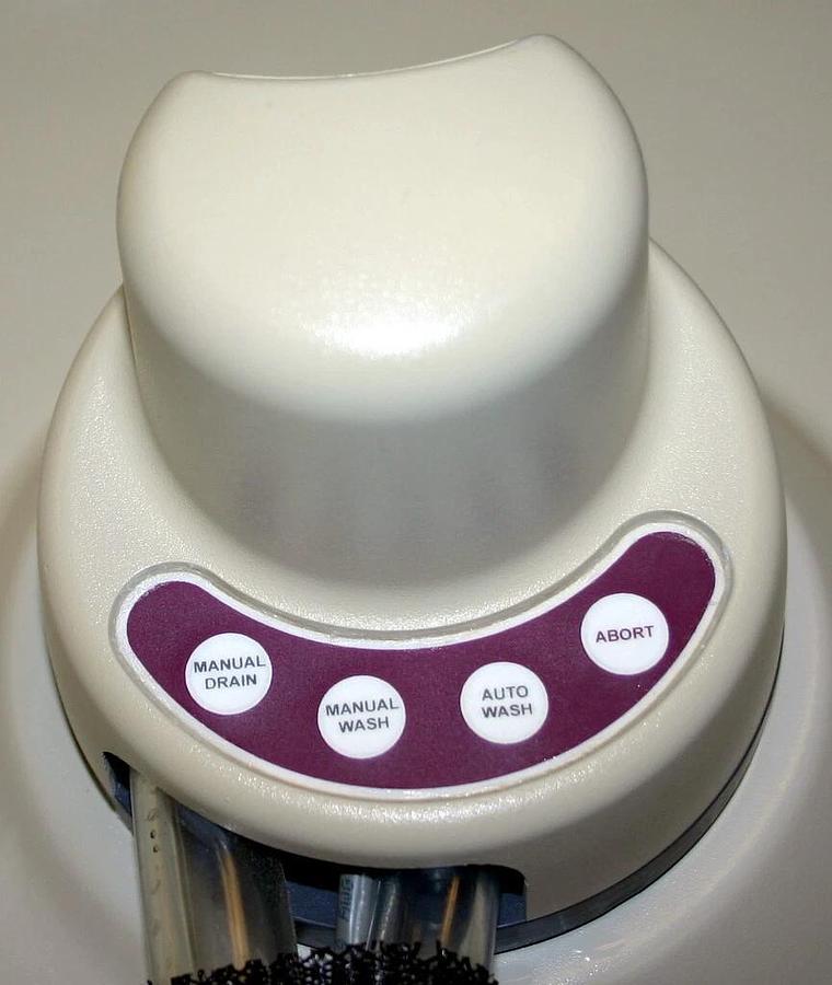 Refurbished DISTEK DISSOLUTION VESSEL WASHER, MODEL VIP 4400