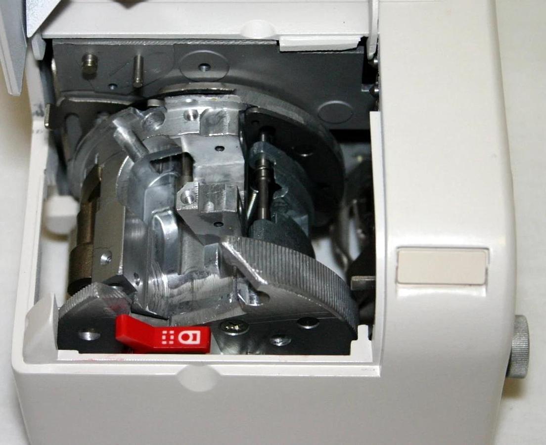 Used PITNEY BOWES CHECK SIGNER-IMPRINTER, MODEL 5390, NEW IN ORIGINAL CASE 5600 BASE