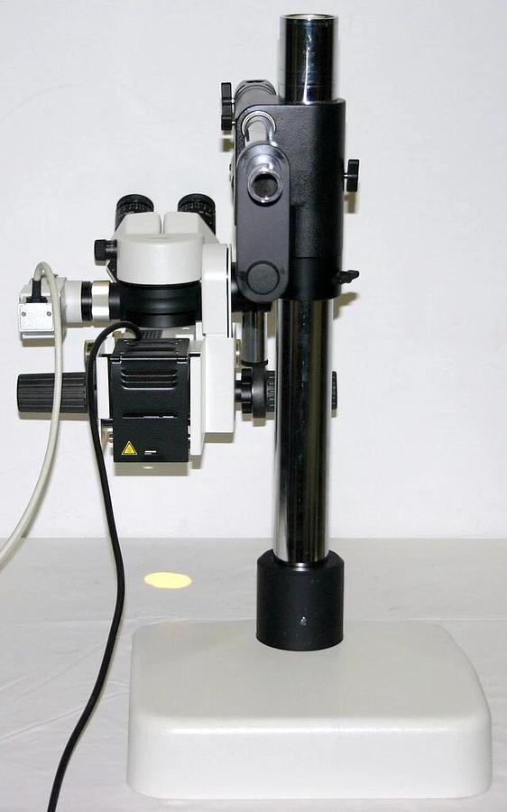 LEICA TABLETOP STEREO MICROSCOPE, MODEL M651 WITH CAMERA