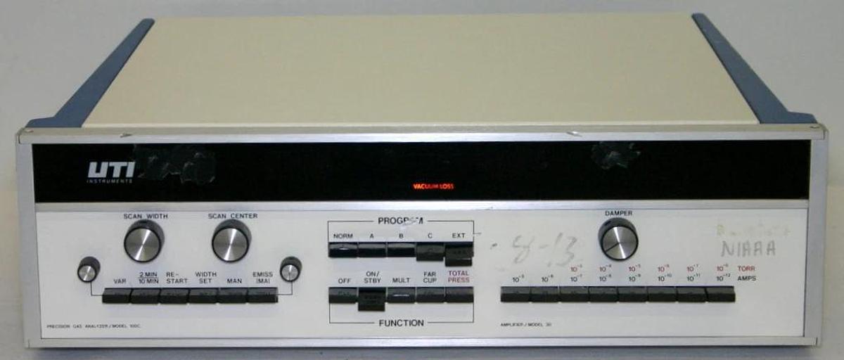 Used UTI PRECISION GAS ANALYZER CONTROL UNIT, RF GENERATOR & SPECTRALINK, MODEL 100C