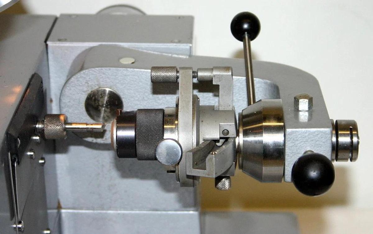 Used REICHERT JUNG ULTRAMICROTOME SPECIMEN TRIMMER, MODEL TM 60, TYPE 709901