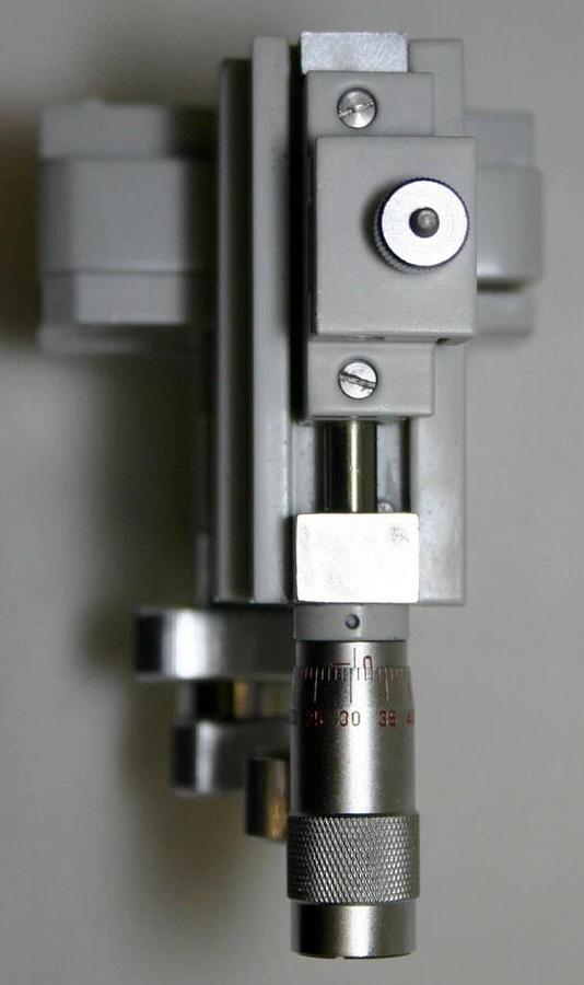 WORLD PRECISION INSTRUMENTS WPI MICROMANIPULATOR, MODEL TAURUSR (RIGHT-HANDED)