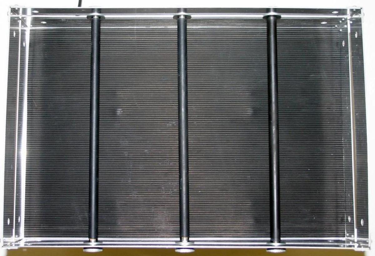 Used EBERBACH CONTINUOUS DUTY BENCHTOP SHAKER, MODEL 6010 WITH BOX CARRIER & TIMER