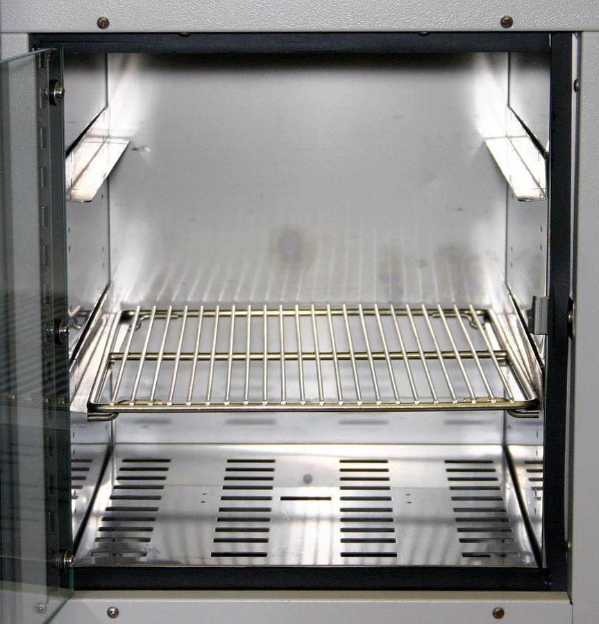 Used PRECISION GRAVITY-CONVECTION INCUBATOR, MODEL 51221086, 1.4 CU FT