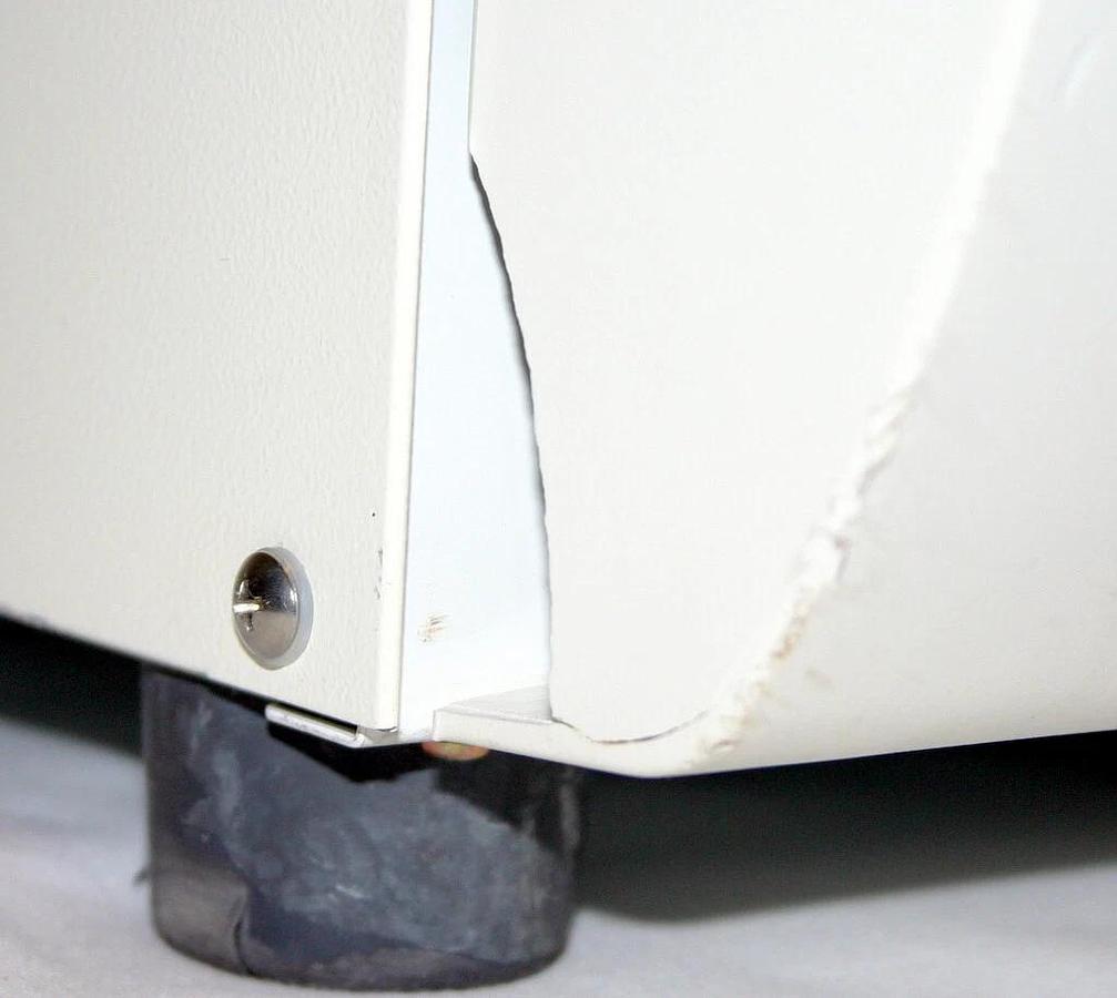 FISHER SCIENTIFIC AUTOMATIC STEAM STERILIZER, AUTOCLAVE, MODEL STERILELITE 24