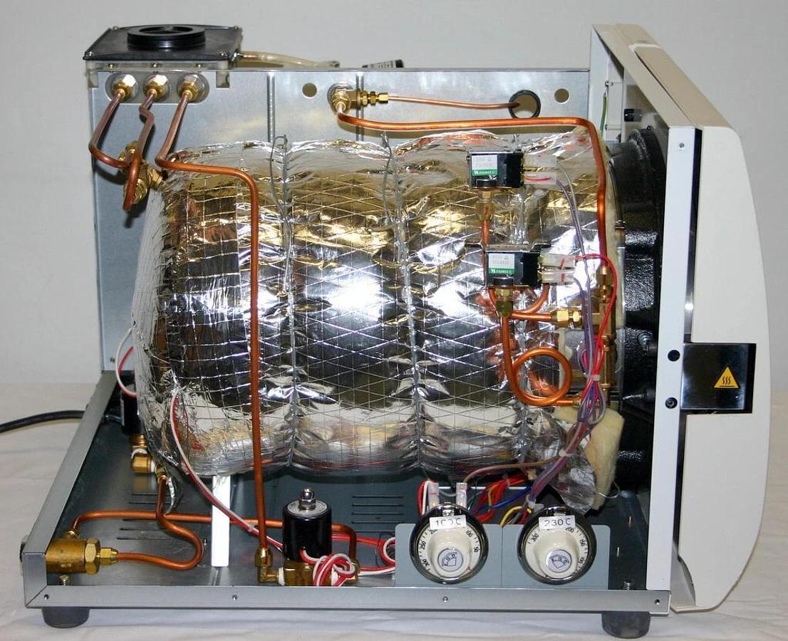 FISHER SCIENTIFIC AUTOMATIC STEAM STERILIZER, AUTOCLAVE, MODEL STERILELITE 24