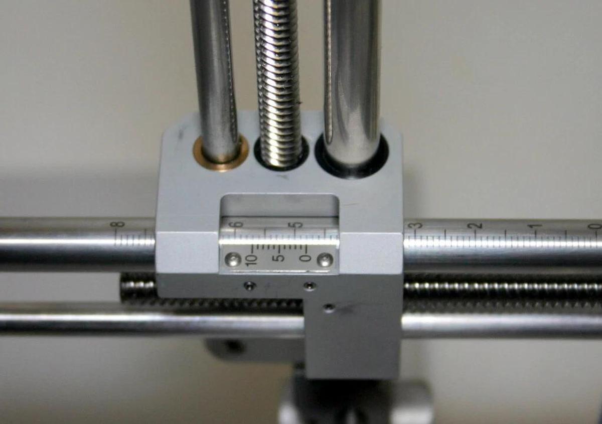 Used STOELTING NEUROSTAR STEREODRIVE ROBOT STEREOTAXIC, MODEL 51700