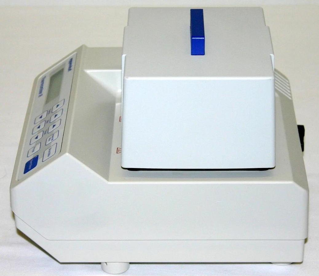 EPPENDORF THERMOMIXER R DRY BLOCK HEATING AND COOLING SHAKER, MTP, MODEL 5355