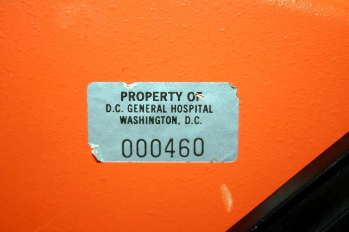 Used AMERICAN OPTICAL AO PULSAR 4 LOWN CARDIORESUSCITATION SYSTEM