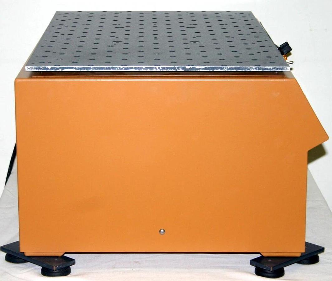 NEW BRUNSWICK SCIENTIFIC DIGITAL GYROTORY PLATFORM SHAKER, MODEL G-10