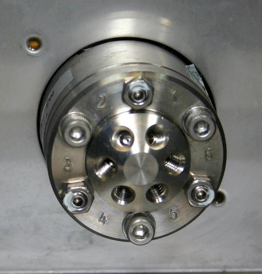 Used SHIMADZU COLUMN OVEN, MODEL CTO-10AC VP WITH SUBCONTROLLER VP