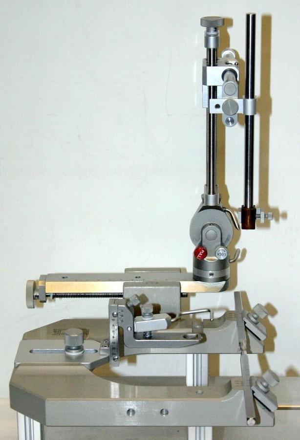 KOPF SMALL ANIMAL STEREOTAXIC INSTRUMENT, MODEL 900 WITH GUINEA PIG ADAPTOR