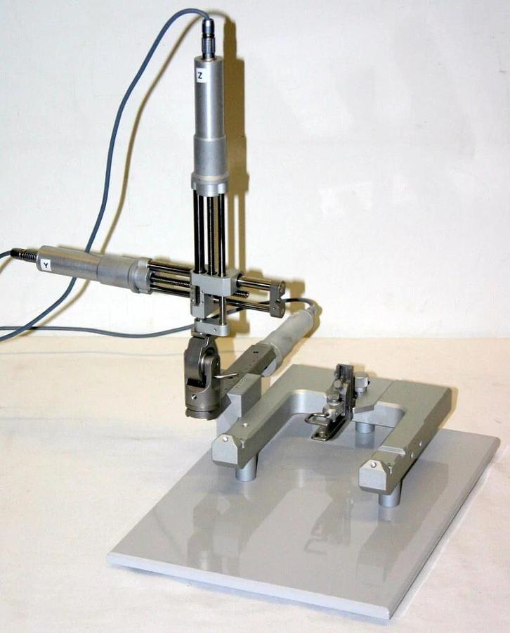 Used STOELTING NEUROSTAR STEREODRIVE ROBOT STEREOTAXIC, MODEL 51700