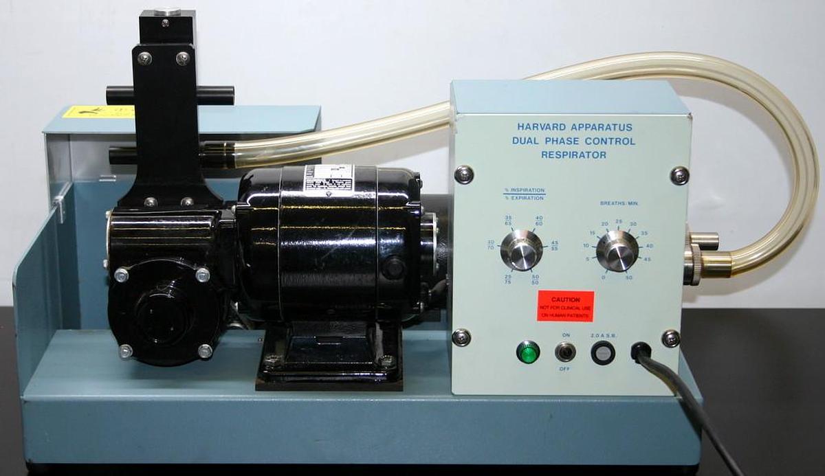 Used HARVARD DUAL PHASE RESPIRATOR, MODEL 55-0715, 613