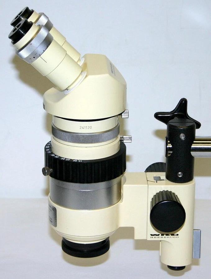 Used WILD HEERBRUGG STEREO MICROSCOPE, MODEL M7A W/ ADJUSTABLE IRIS, STAND & LIGHT