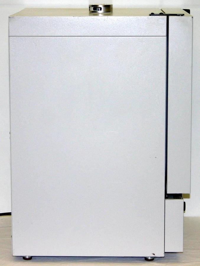 Used PRECISION GRAVITY-CONVECTION INCUBATOR, MODEL 51221086, 1.4 CU FT