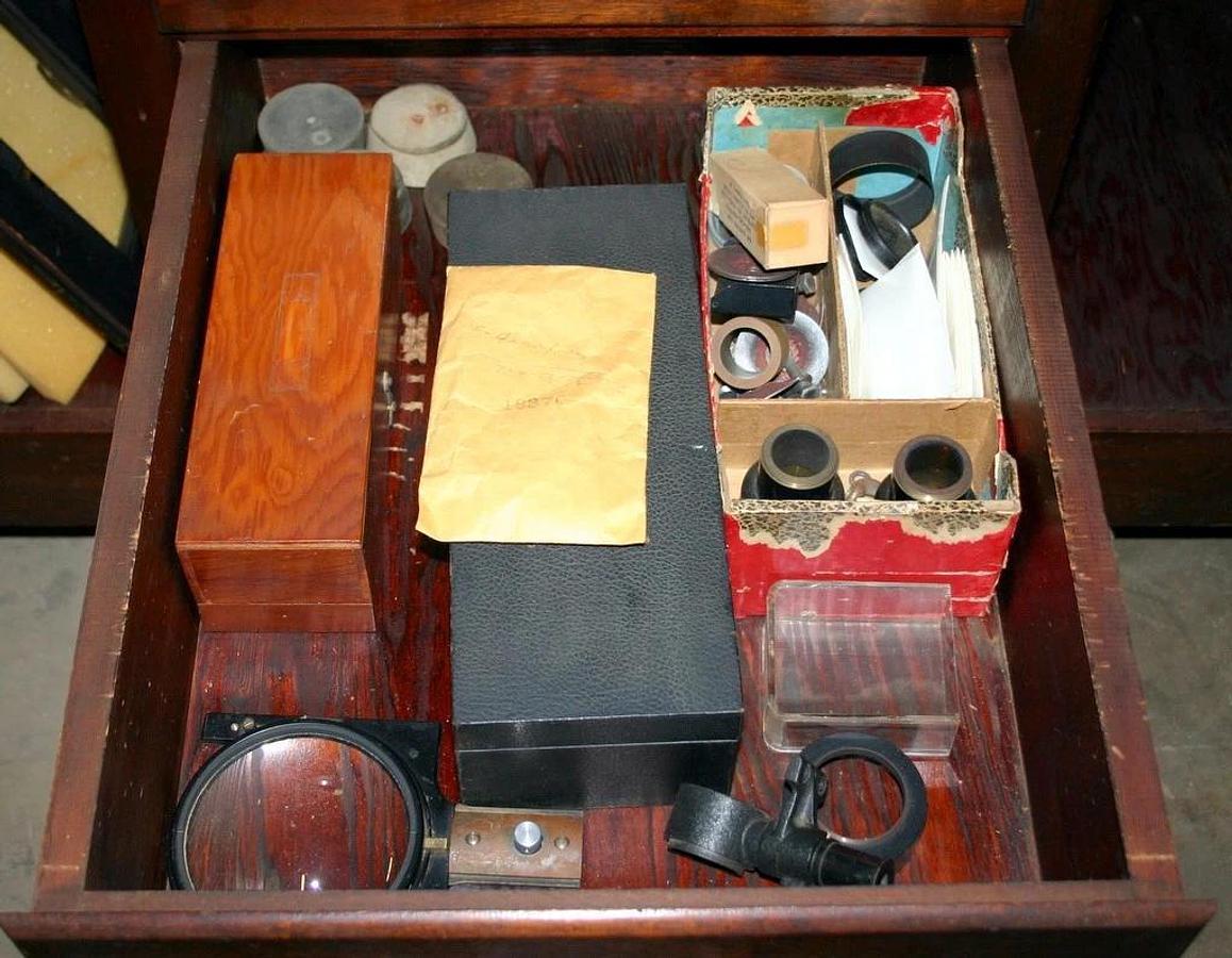 Used BAUSCH & LOMB, B & L ANTIQUE 1947 PHOTOMICROSCOPE WITH WOOD CABINET & ACCYS.