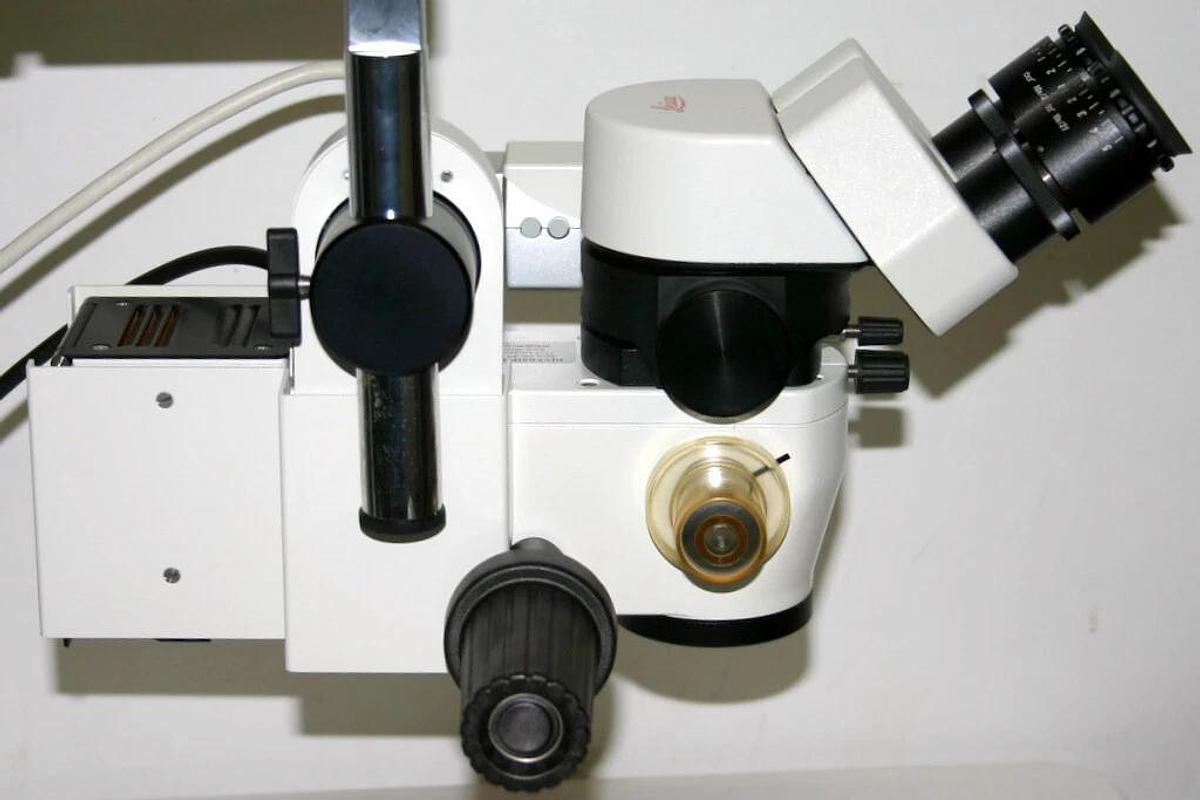 LEICA TABLETOP STEREO MICROSCOPE, MODEL M651 WITH CAMERA