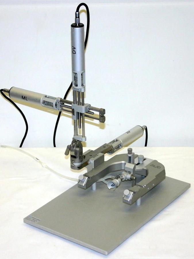 RWD AUTOMATED MOTORIZED STEREOTAXIC INSTRUMENT, MODEL 71001-S, INJECTOR & LAPTOP