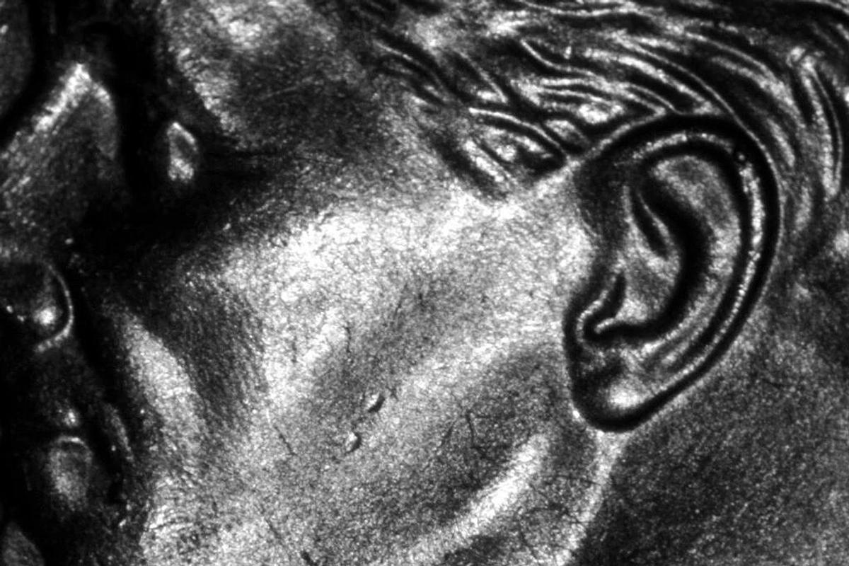 LEICA WILD HEERBRUGG TABLETOP STEREO MICROSCOPE, MODEL M650