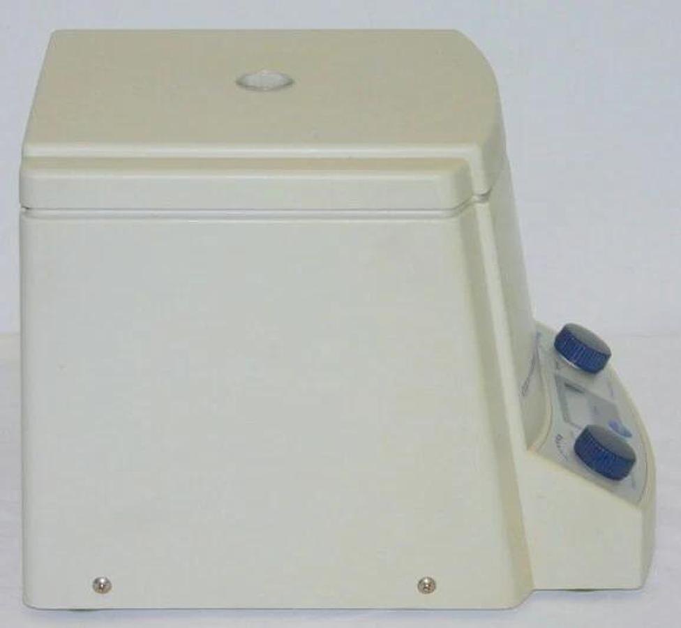 Used EPPENDORF MICROCENTRIFUGE, CENTRIFUGE, MODEL 5415D, W/ F45-24-11 ROTOR AND LID