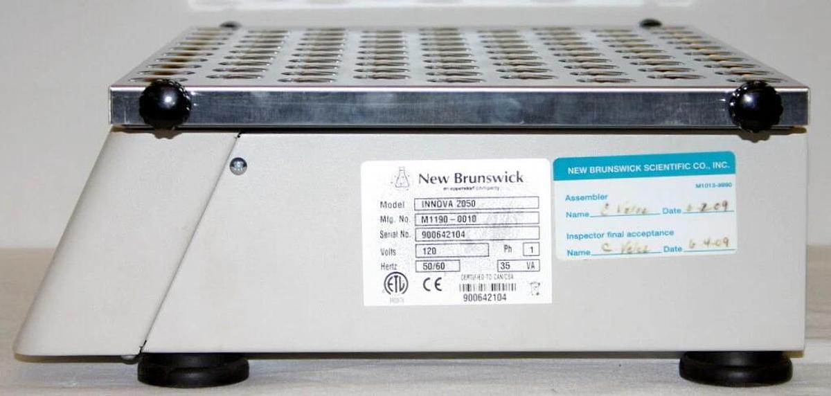 NEW BRUNSWICK EPPENDORF DIGITAL GYROTORY PLATFORM SHAKER, MODEL INNOVA 2050