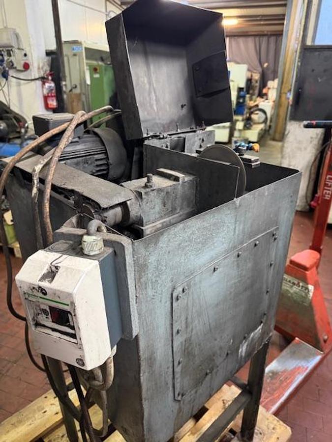 Used CARBIDE RODS CUTTING MACHINE CARBIDE RODS CUTTING MACHINE