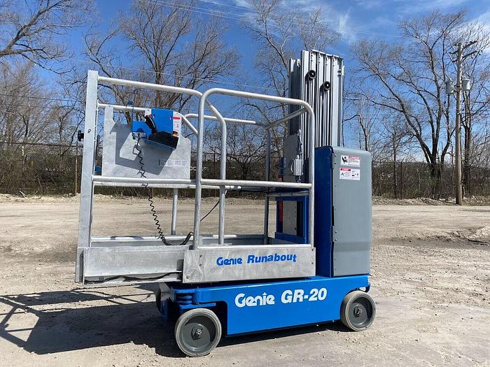 Used 2011 GENIE GR20