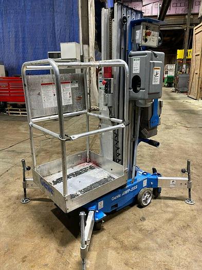 Used 2012 GENIE AWP-25S