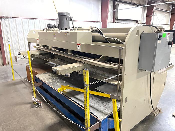 Used ACCUSHEAR MODEL 613512 HYDRAULIC POWER SQUARING SHEAR 12' X .135" CAPACITY