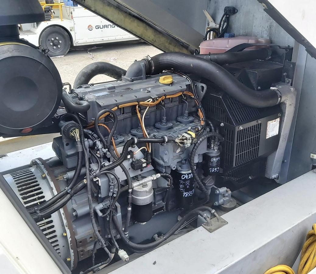 D'occasion 2009 Ground power unit GUINAULT GPU GA100KvA+28DV