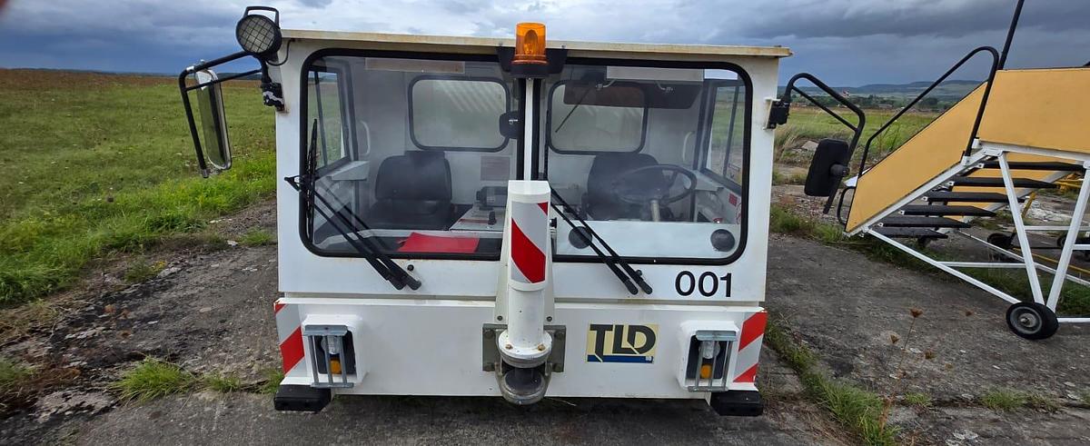 D'occasion Pushback TLD TMX 400-30 PUSHBACK TRACTOR