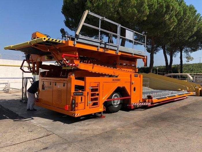 Used 1998 Aircraft cargo loader Main Deck Loader Aviogei 20 tons 2PU2000