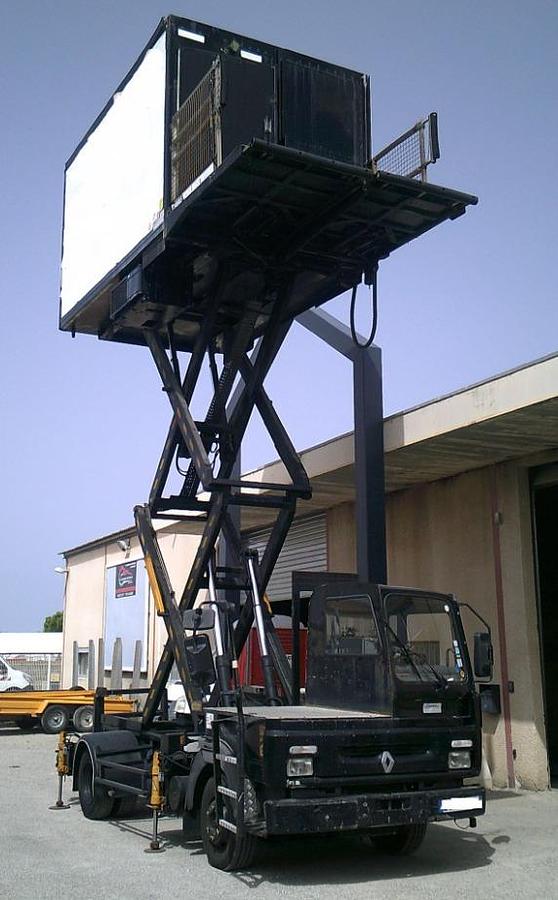 D'occasion 1999 SOVAM CT15 RENAULT MIDLINER