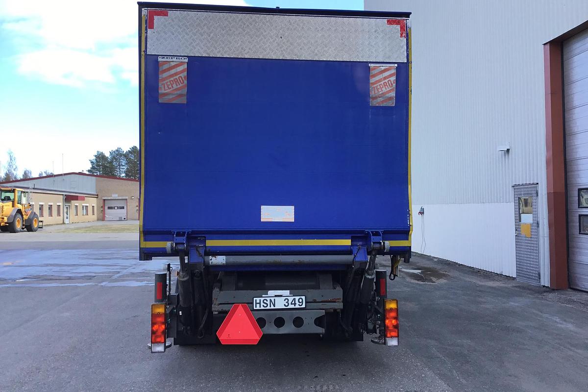 D'occasion 1999 Trepel Catering Truck