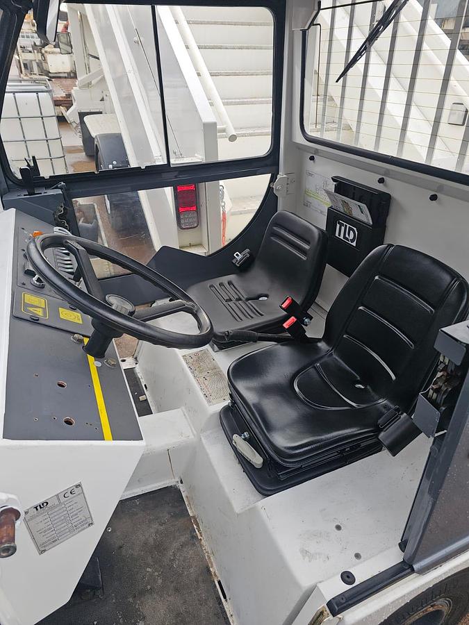 D'occasion 2015 Baggage tractor TLD Tractor JET16