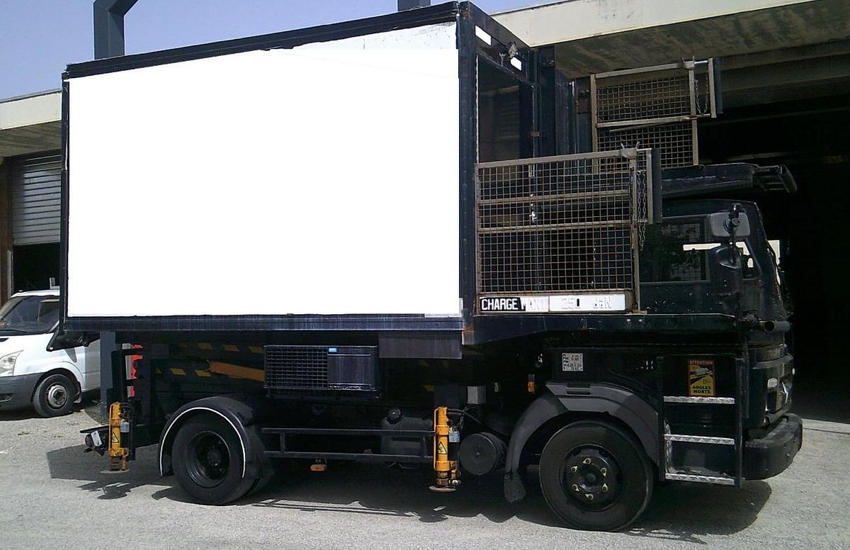 D'occasion 1999 SOVAM CT15 RENAULT MIDLINER