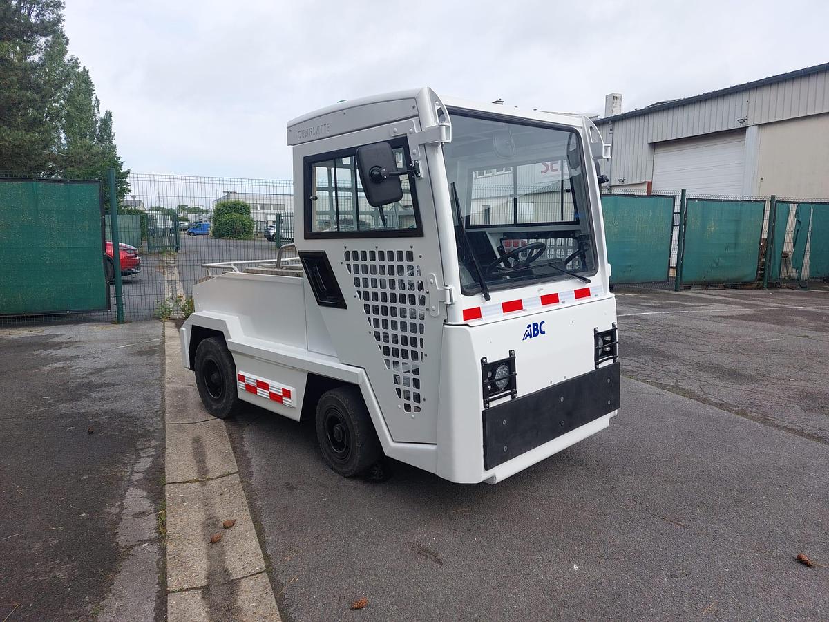 D'occasion Tracteur à bagages Charlatte TE135