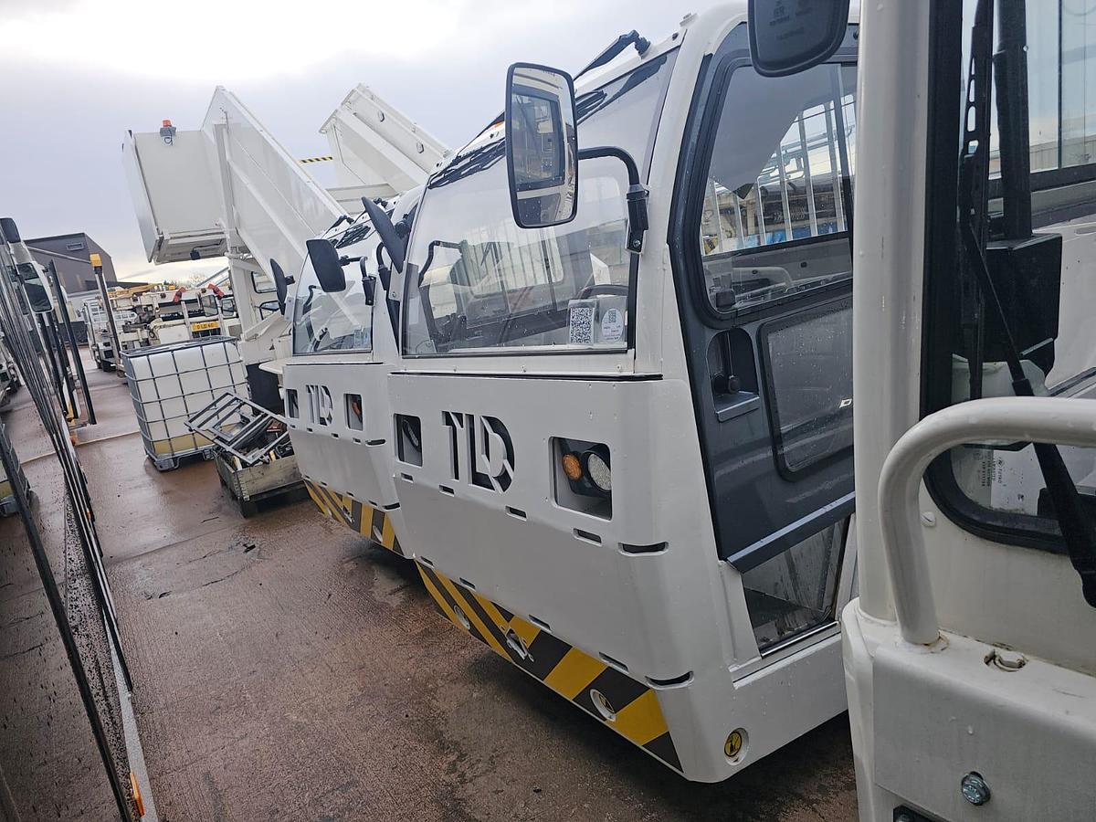 D'occasion 2015 Baggage tractor TLD Tractor JET16