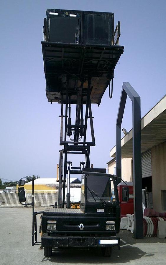 D'occasion 1999 SOVAM CT15 RENAULT MIDLINER