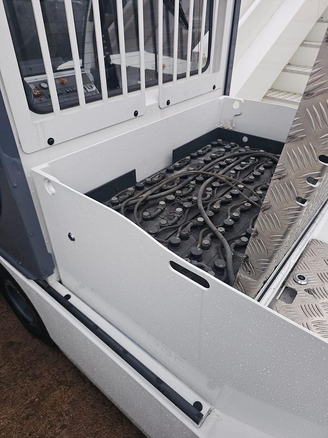 D'occasion 2015 Baggage tractor TLD Tractor JET16