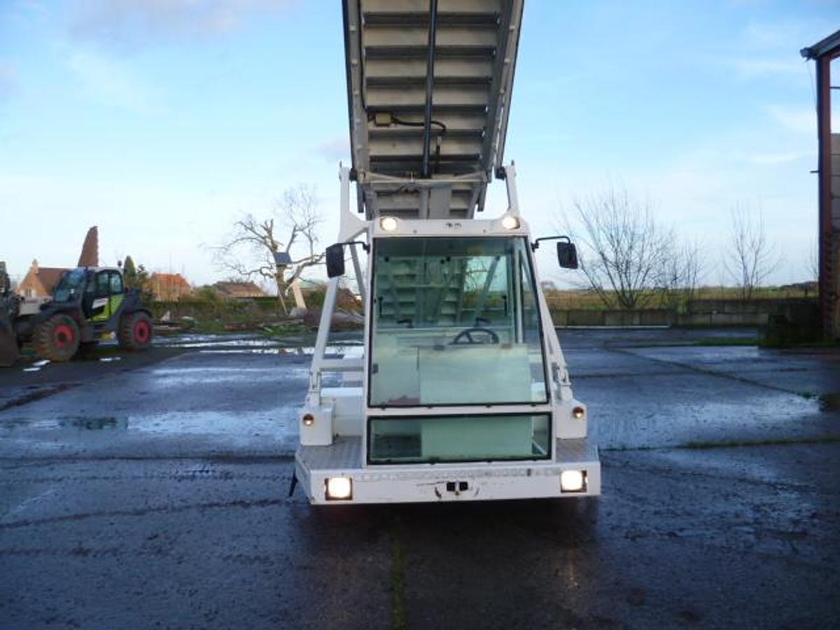 D'occasion 2007 Passenger stairs FMC Passenger Stairs Smart Step