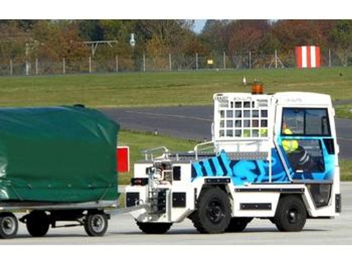 Used Tracteur à bagages Charlatte TE135