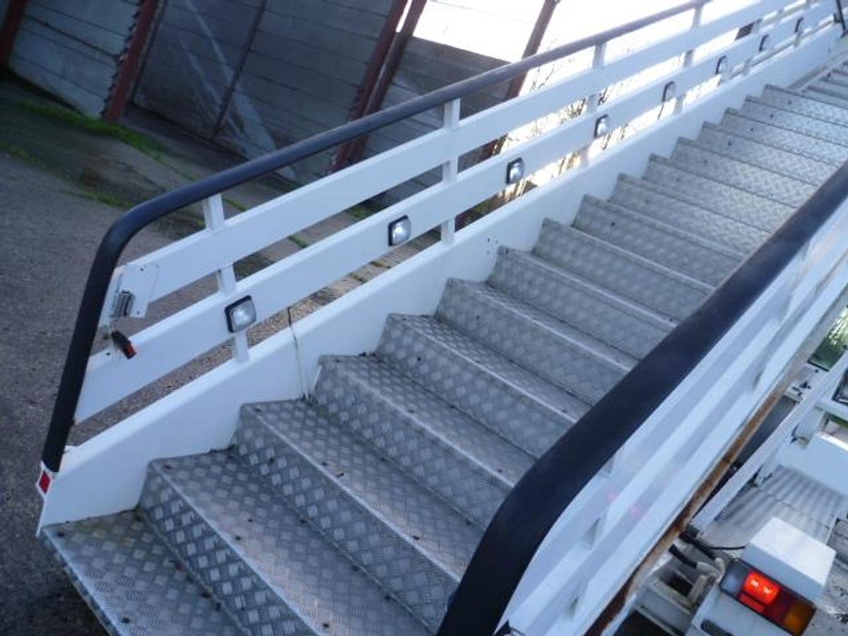D'occasion 2007 Passenger stairs FMC Passenger Stairs Smart Step