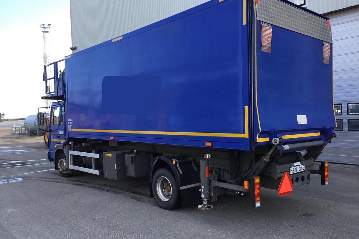 D'occasion 1999 Trepel Catering Truck