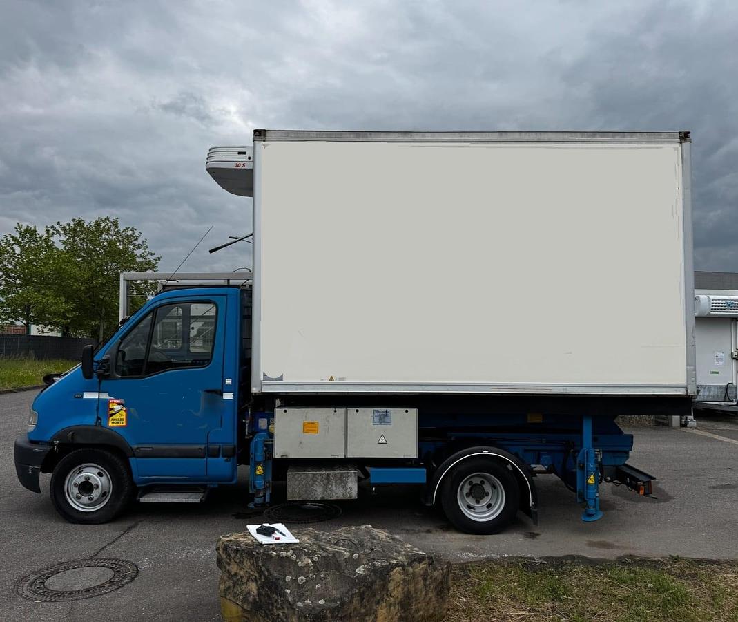 D'occasion 2001 SOVAM CT15 RENAULT MIDLINER