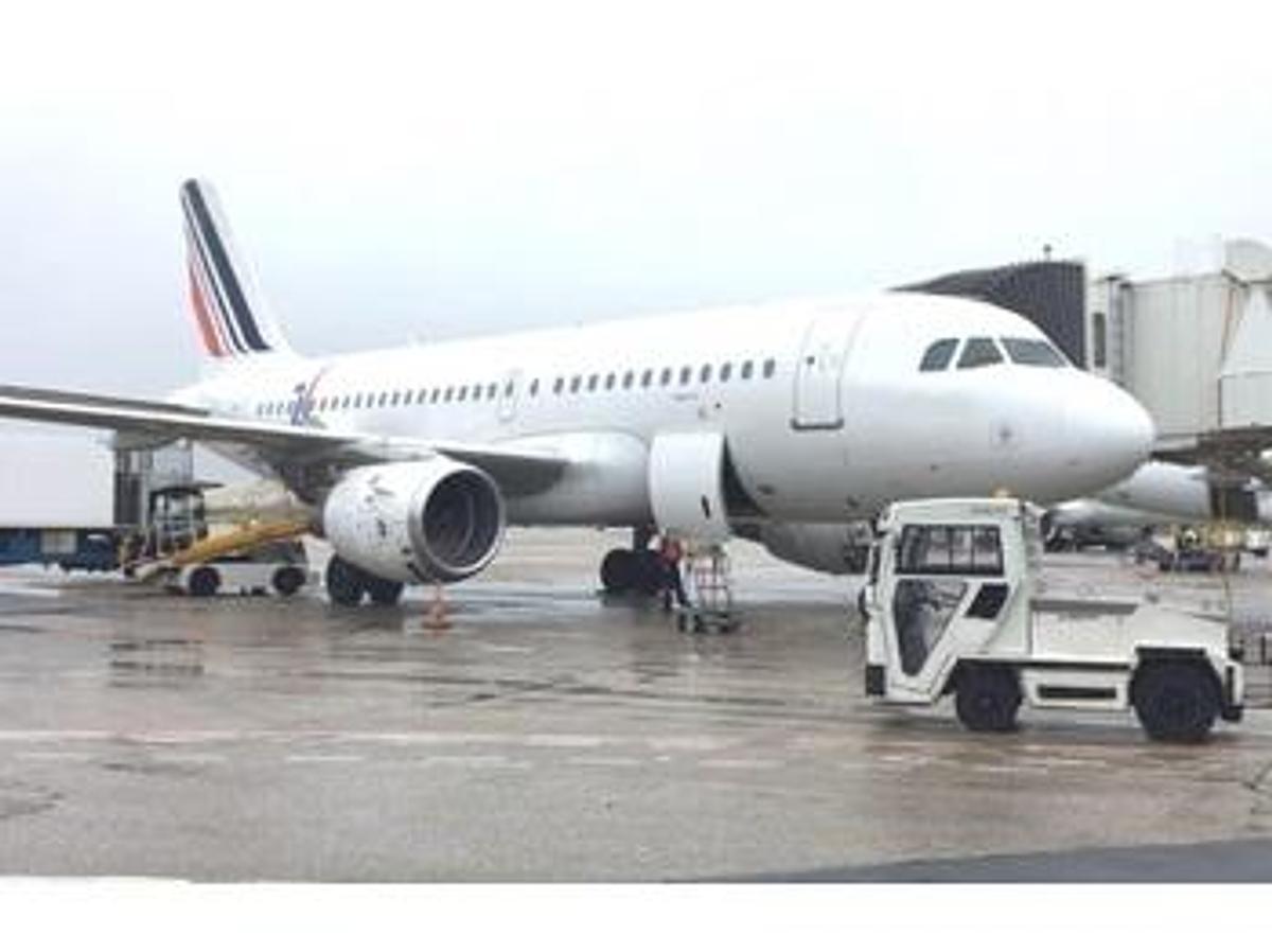 Used Tracteur à bagages Charlatte TE135