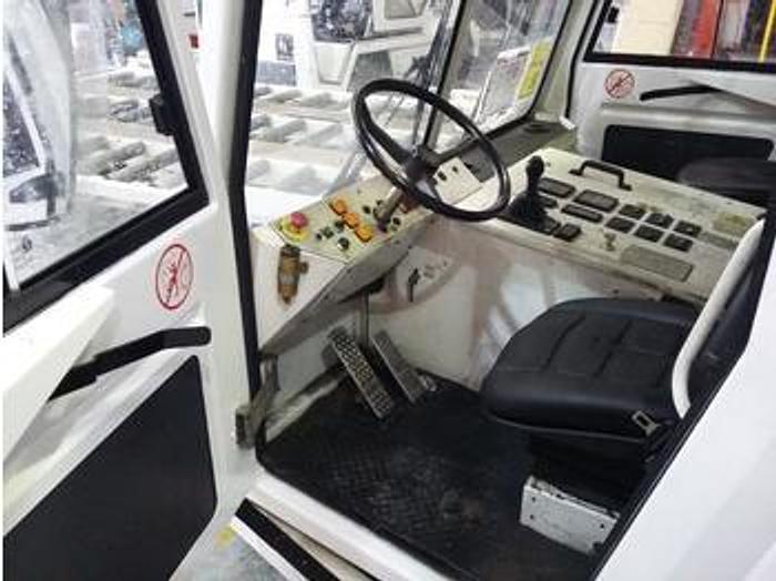 D'occasion Tracteur Pushback 1997 Pushback TLD TMX400-27